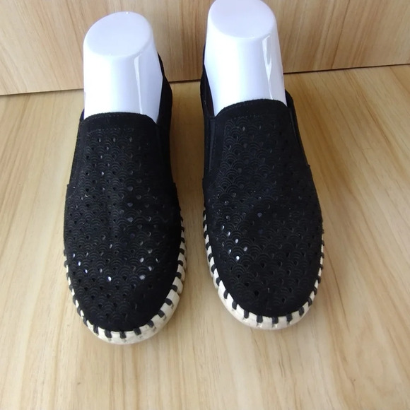 Ilse Jacobsen Tulip Perforated Black Casual Flat Shoes Women's Size 38 US8. - Picture 2 of 8
